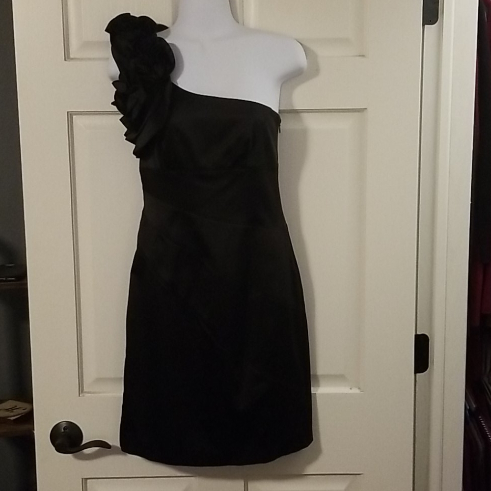 One shoulder satin dress